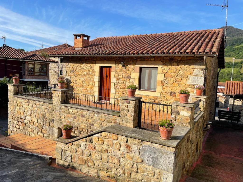 Apartamentos Rurales La Casa Vieja De Alceda 外观 照片