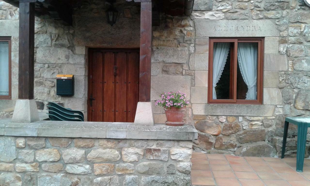 Apartamentos Rurales La Casa Vieja De Alceda 外观 照片