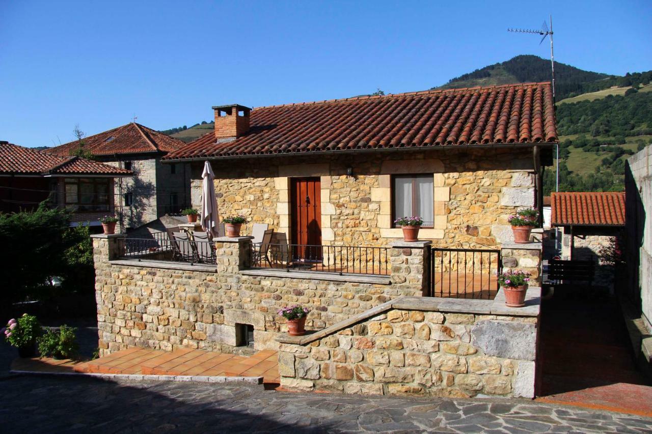 Apartamentos Rurales La Casa Vieja De Alceda 外观 照片